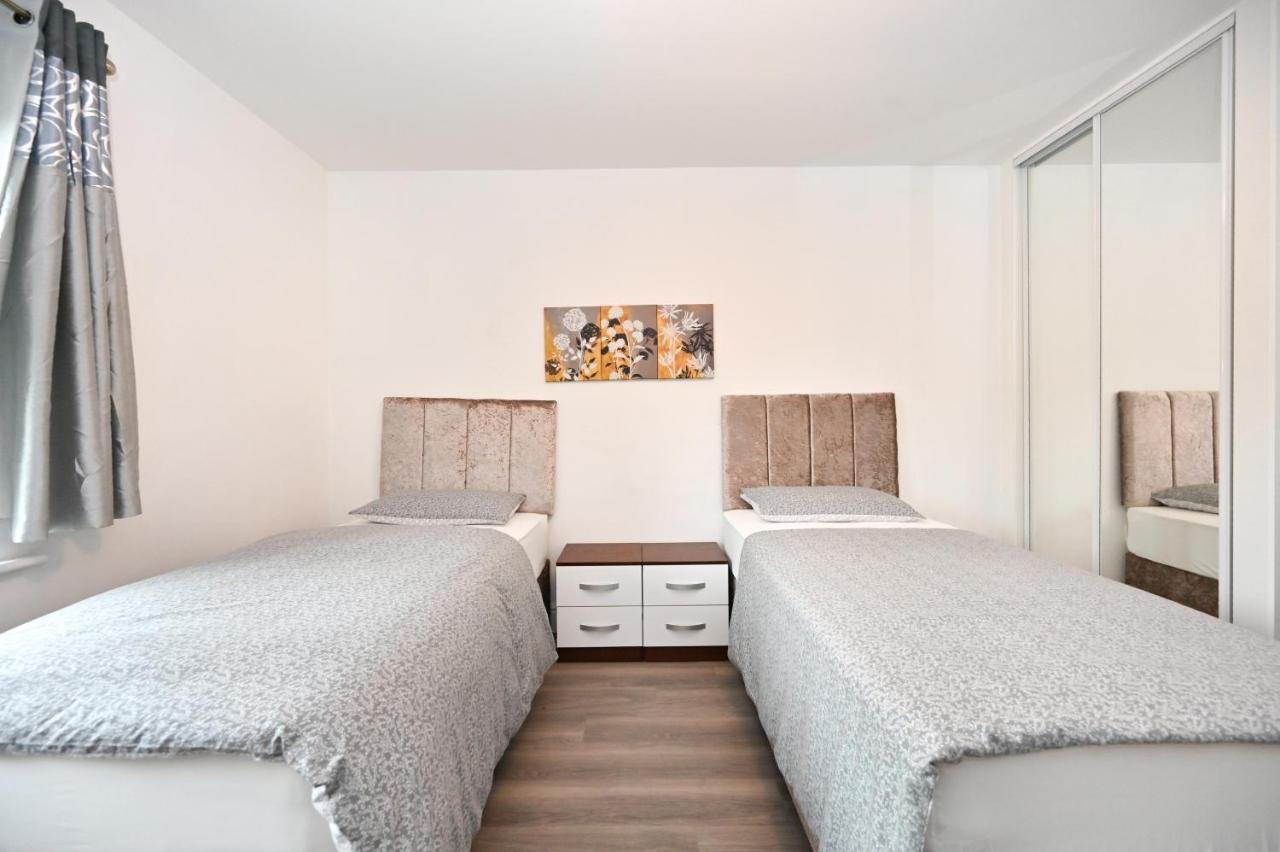 Luxury 2Bedroom - 2Bath - Prime Location - Patio Harrow on the Hill 外观 照片