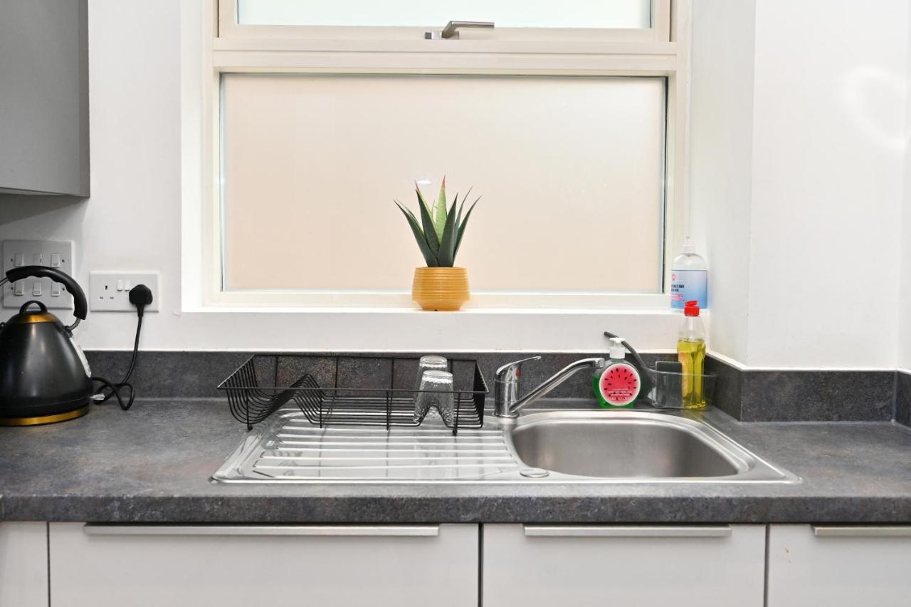 Luxury 2Bedroom - 2Bath - Prime Location - Patio Harrow on the Hill 外观 照片